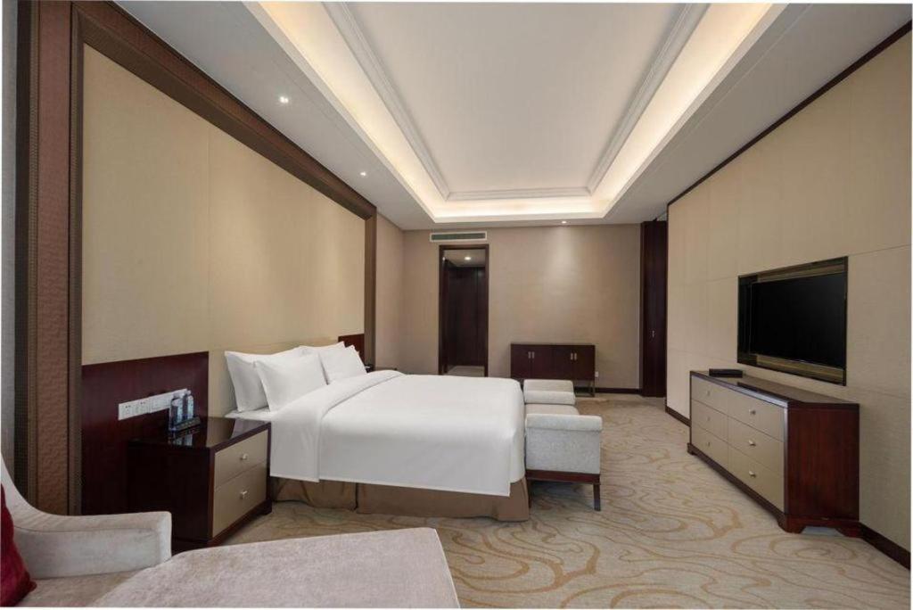 Linyi Blue Horizon International Hotel Yi He Exterior foto