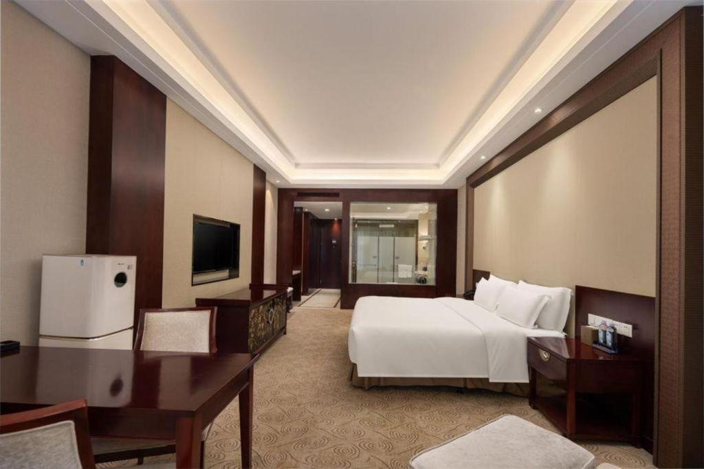 Linyi Blue Horizon International Hotel Yi He Exterior foto